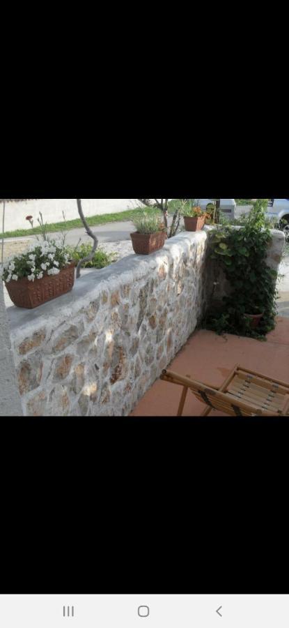 Basil Apartments And Rooms Betina  Exterior photo