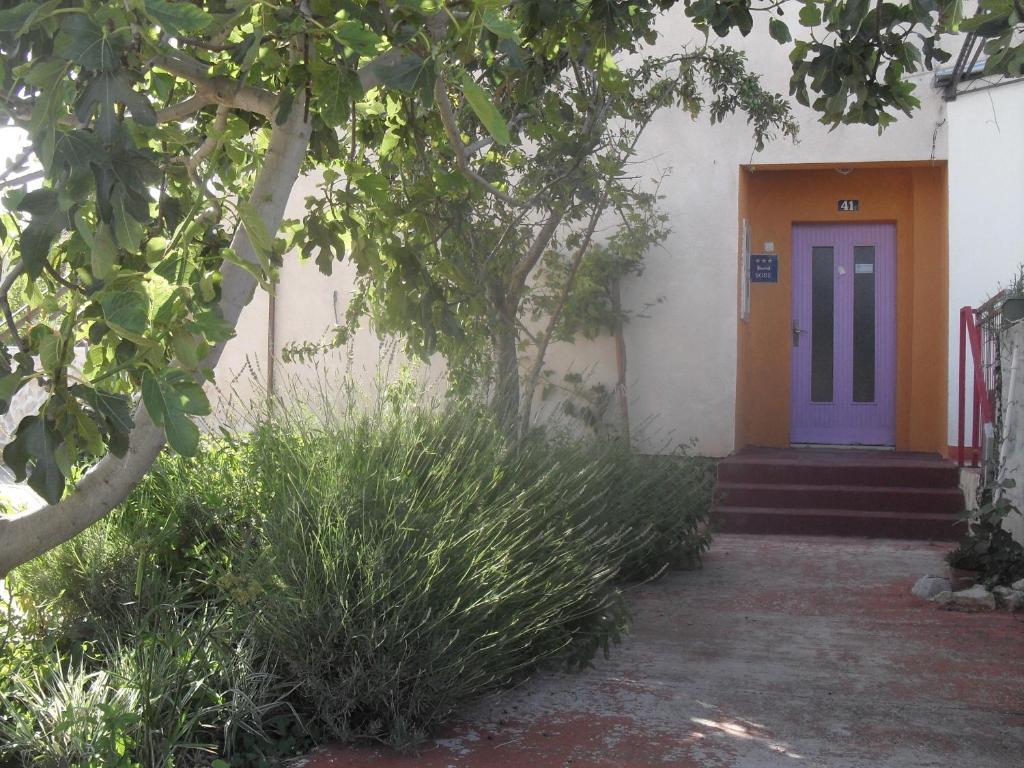 Basil Apartments And Rooms Betina  Exterior photo