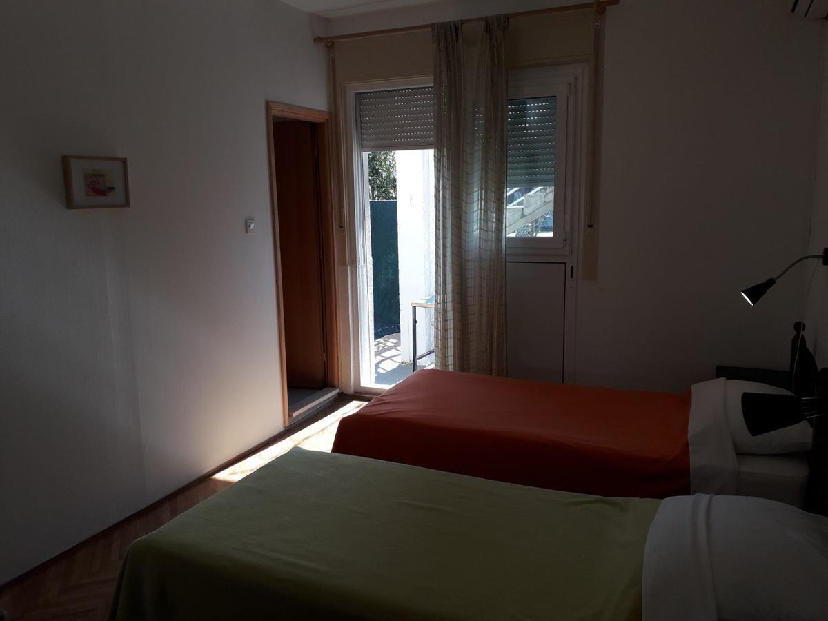 Basil Apartments And Rooms Betina  Exterior photo