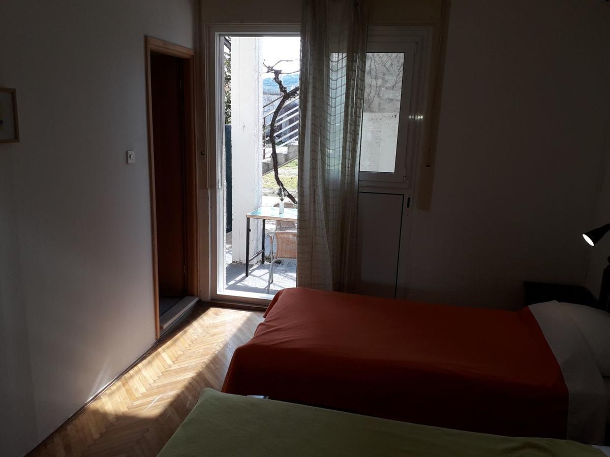 Basil Apartments And Rooms Betina  Exterior photo